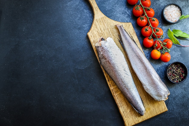 Heek rauwe vis gesneden zeevruchten ingrediënt biologisch eten