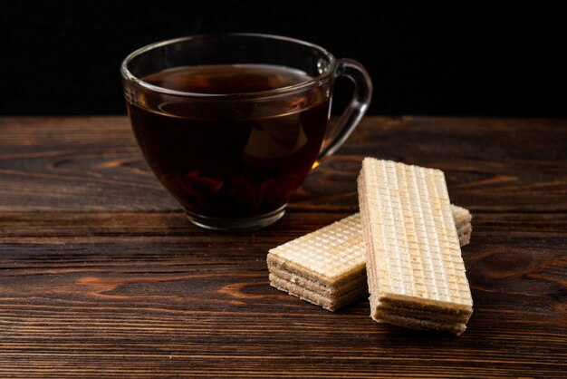 Heerlijk vanille-wafelkoekje met thee