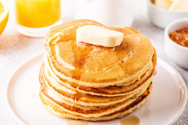 Heerlijk zelfgemaakt ontbijt met pannenkoeken