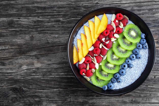 Heerlijke chia pudding in een kom