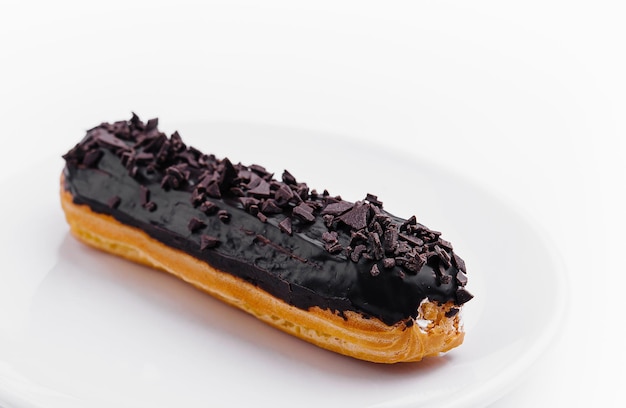 heerlijke chocolade Franse eclair op bord