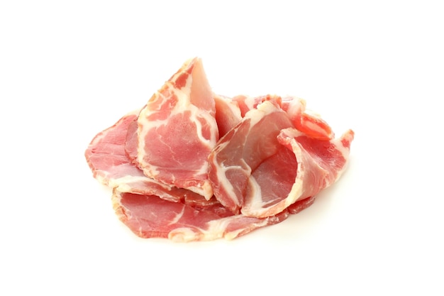 Heerlijke jamon vlees geïsoleerd op een witte achtergrond