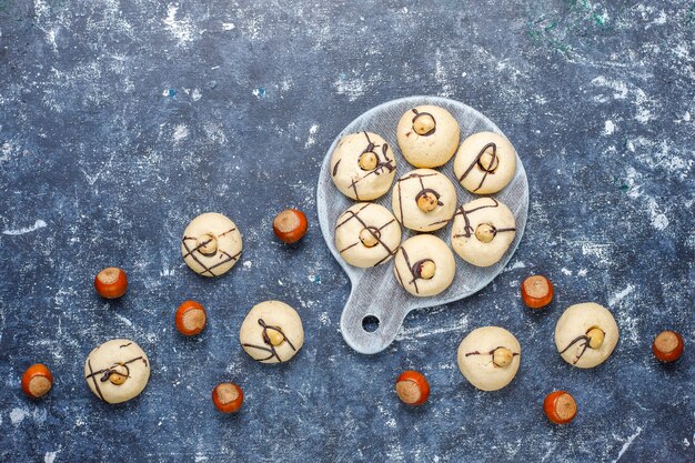 Heerlijke koekjes met hazelnoten, bovenaanzicht