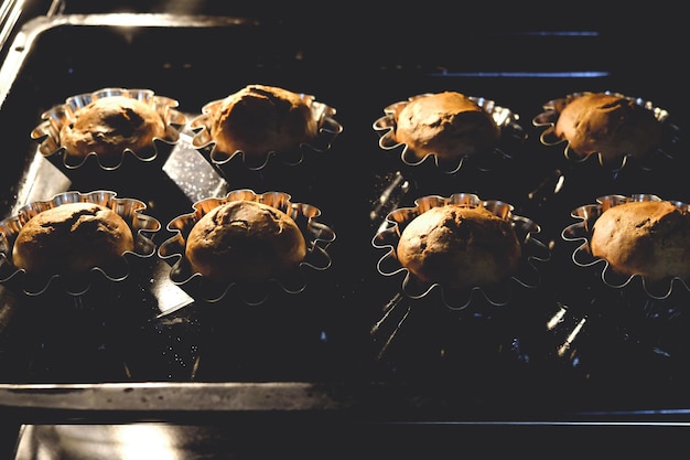 Heerlijke luchtige muffins in de hete oven