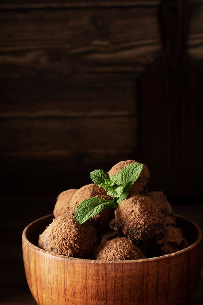 Foto heerlijke truffelmaaltijd in kom