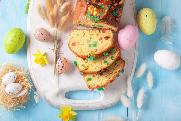 Heerlijke Vruchtencake voor Pasen als klassiek paasdessert