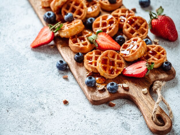 Heerlijke zachte belgische wafels met bessen