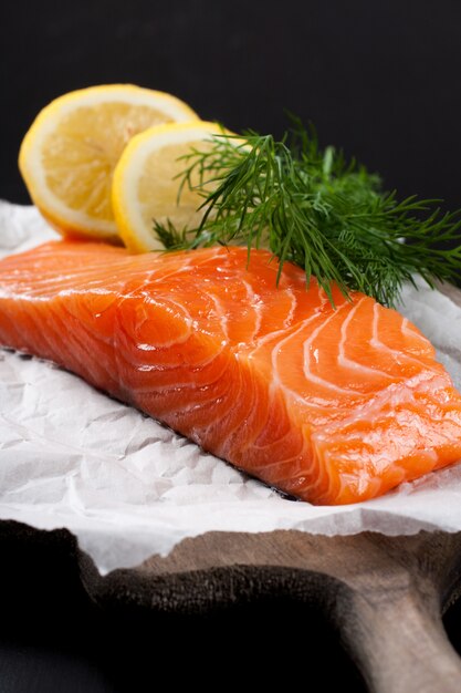 Heerlijke zalmfilet, rijk aan omega-3 olie