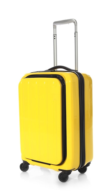 Heldere gele koffer op witte achtergrond