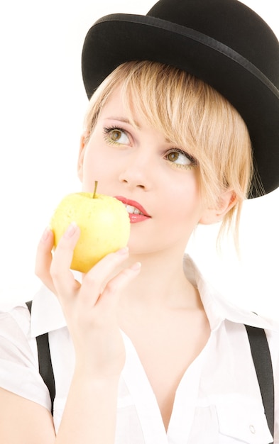 heldere mooie blonde vrouw met groene appel