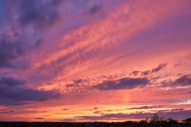 Heldere zonsondergang hemelachtergrond