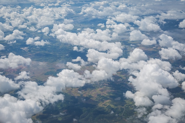 hemel en wolken uitzicht vanaf airplan achtergrond