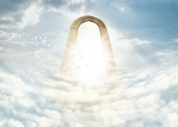 Hemel in de hemel Shot van de Pearly Gates boven de wolken