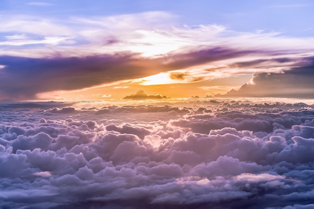 Hemelgroen van wolken en hemellandschap