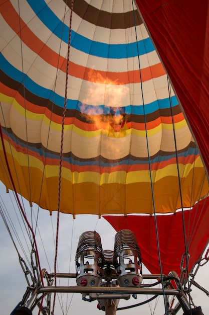 Hemelvaart van het festival met heteluchtballonnen