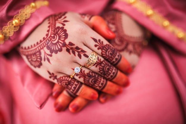 Henna is traditionele Maleisische decoratieve kunst close-up