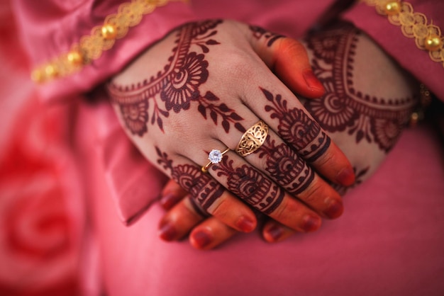 Foto henna is traditionele maleisische decoratieve kunst close-up