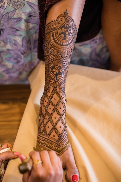 Henna Keniaanse bruiloften Indiase Aziatische details textuur accessoires huwelijk gebruikelijke ceremonie Nairobi C