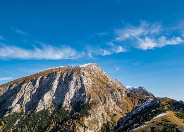 Herfst Alpen berg mistige ochtend uitzicht vanaf Jenner uitkijkplatform Schonau am Konigssee Berchtesgaden nationaal park Beieren Duitsland