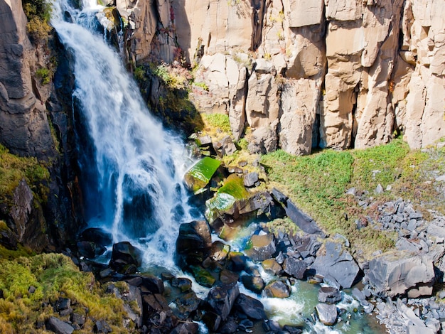 Herfst bij North Clear Creek Water Falls in Colorado.