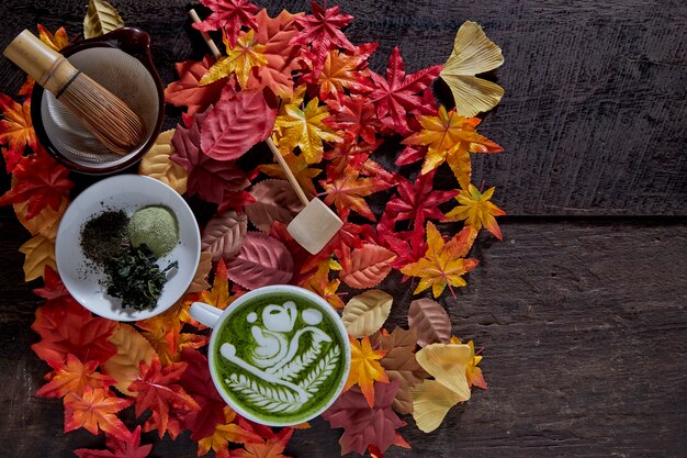 Herfst, Matcha groene theekopje hout