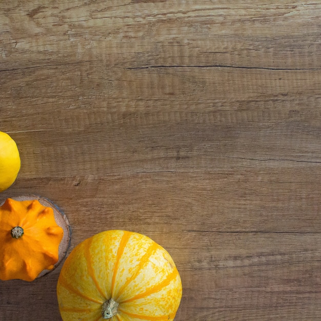 Herfst pompoen houten achtergrond