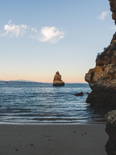 Фото hermosas playas de lagos en el algarve, португалия