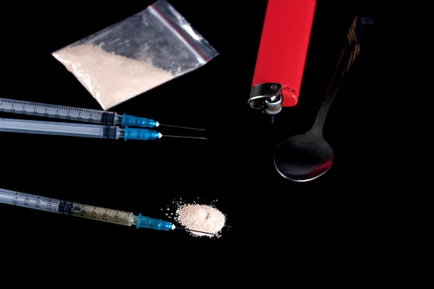 Heroïnespuitdrug Lepel gekookte heroïnenaald