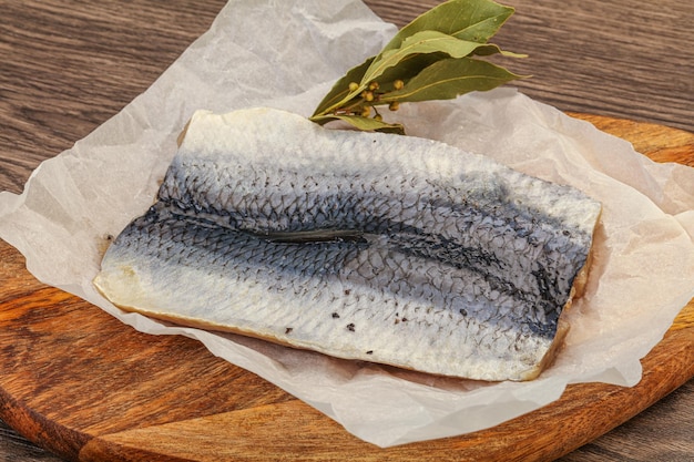 Herring fillet with skin and spices