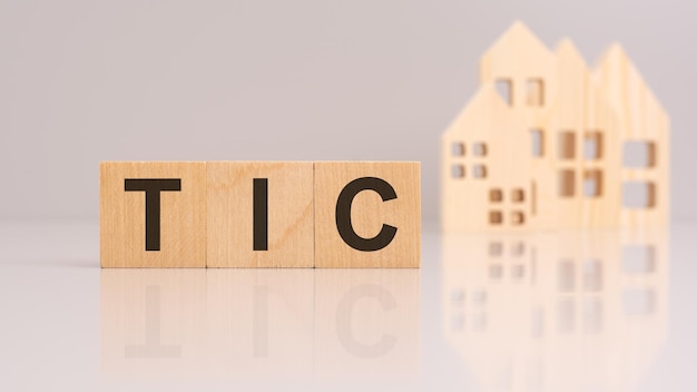 Foto het acroniem tic staat voor tenancy in common en definieert de verbintenissen en verwachtingen tussen