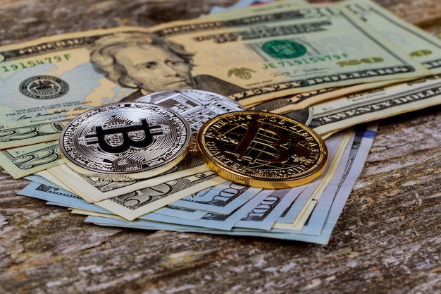 Het concept van crypto-valuta Bitcoin en dollar