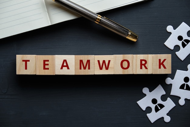 Het concept van teamwork als een essentieel instrument voor een succesvol bedrijf.