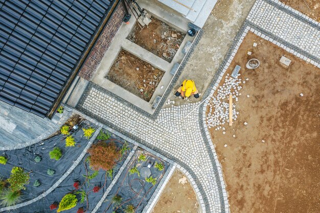 Het creëren van een nieuwe huisomgeving met een luchtbeeld van de achtertuin