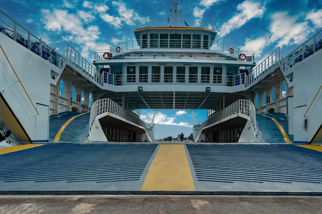 Het dek van een zeeveerboot op het eiland Euboea, Griekenland