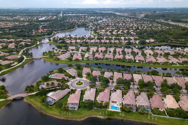 Het dorp Lake Travis ligt in het hart van de stad.