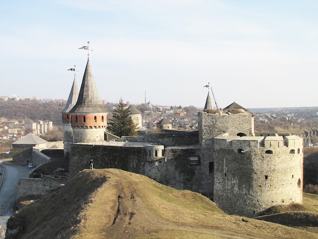 Het fort in de oude stad Kamenetz-Podolsk in Oekraïne