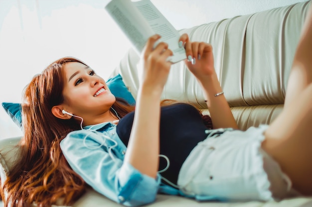 Het gebruik van vrije tijd door het lezen van boeken, het luisteren naar muziek Educatieve ideeën uit boeken