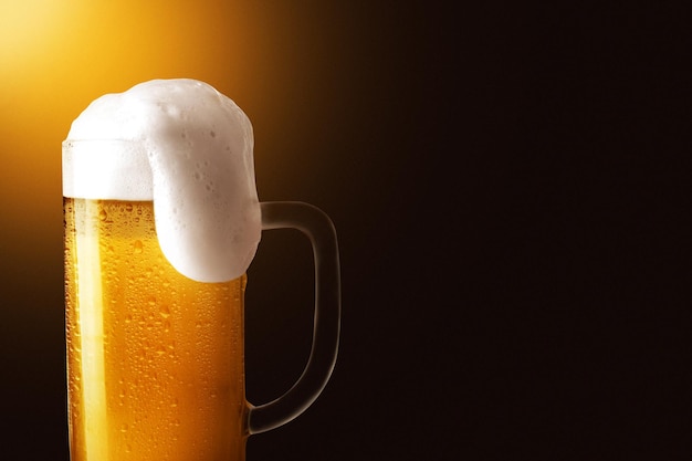 Het glas koud bier Internationaal bierdagconcept