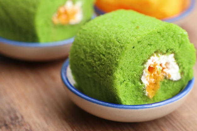 Het groene zoete dessert van de broodjescake