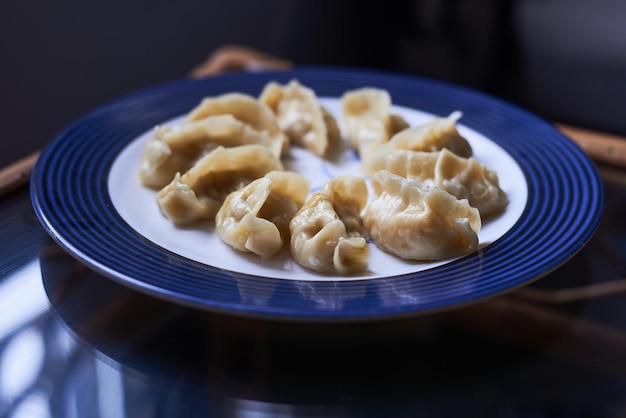 Foto het heerlijke aziatische eten staat bekend als dumplings