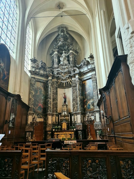 Het interieur van de kerk van st. nicolaas