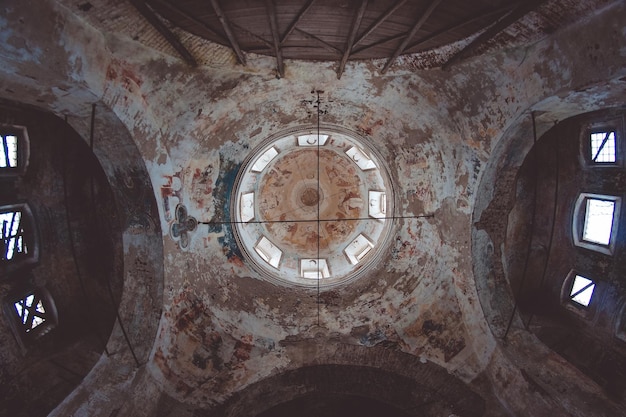 Foto het interieur van verlaten tempel interieur van verlaten gebouw