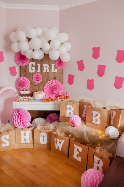 Het is een meisje. Babyshower. Decoratie voor feest.