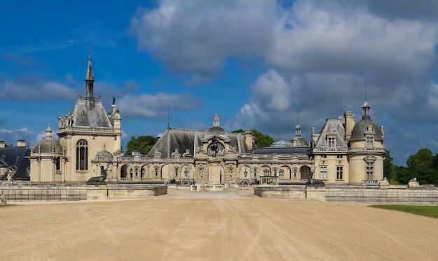 Het kasteel van Chantilly is historisch en architectonisch monument Frankrijk