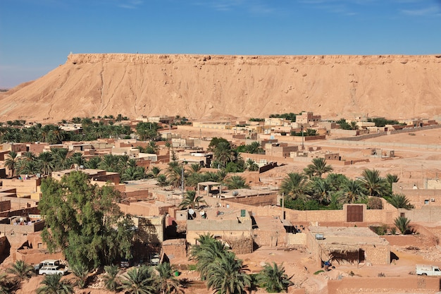 Het kleine dorp in de woestijn van de Sahara, Algerije