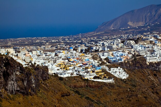 Het landschap van Firostefani-dorp op het eiland Santorini in Griekenland