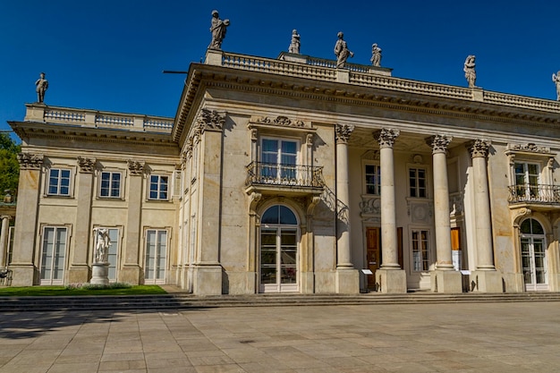 Het Lazienki-paleis in Lazienki Park Warschau Lazienki Krolewskie