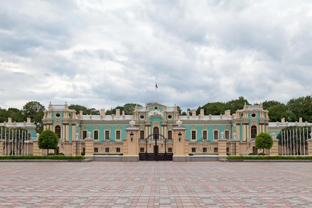 Het mariyinsky-paleis in kiev