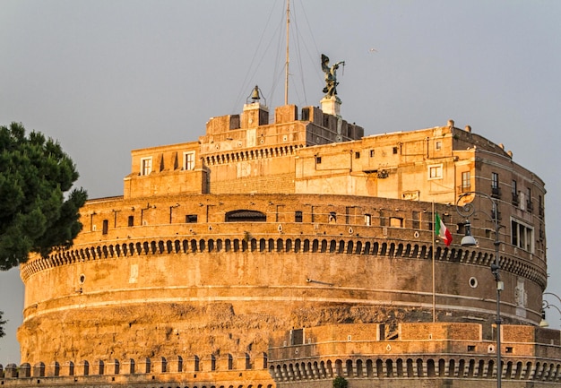 Het Mausoleum van Hadrianus, bekend als het Castel Sant'Angelo in Rome, Italië