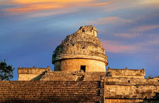 Het observatorium in Chichen Itza mexoco Yucatan